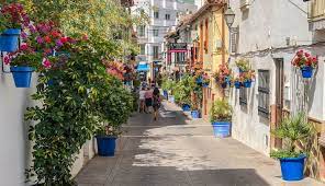 Ventajas y desventajas de vivir en Estepona 2 Ventajas y desventajas de vivir en Estepona